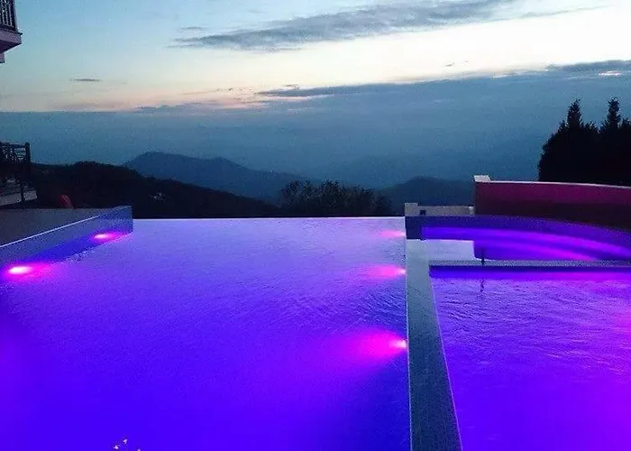 Mia Milmari קופאוניק